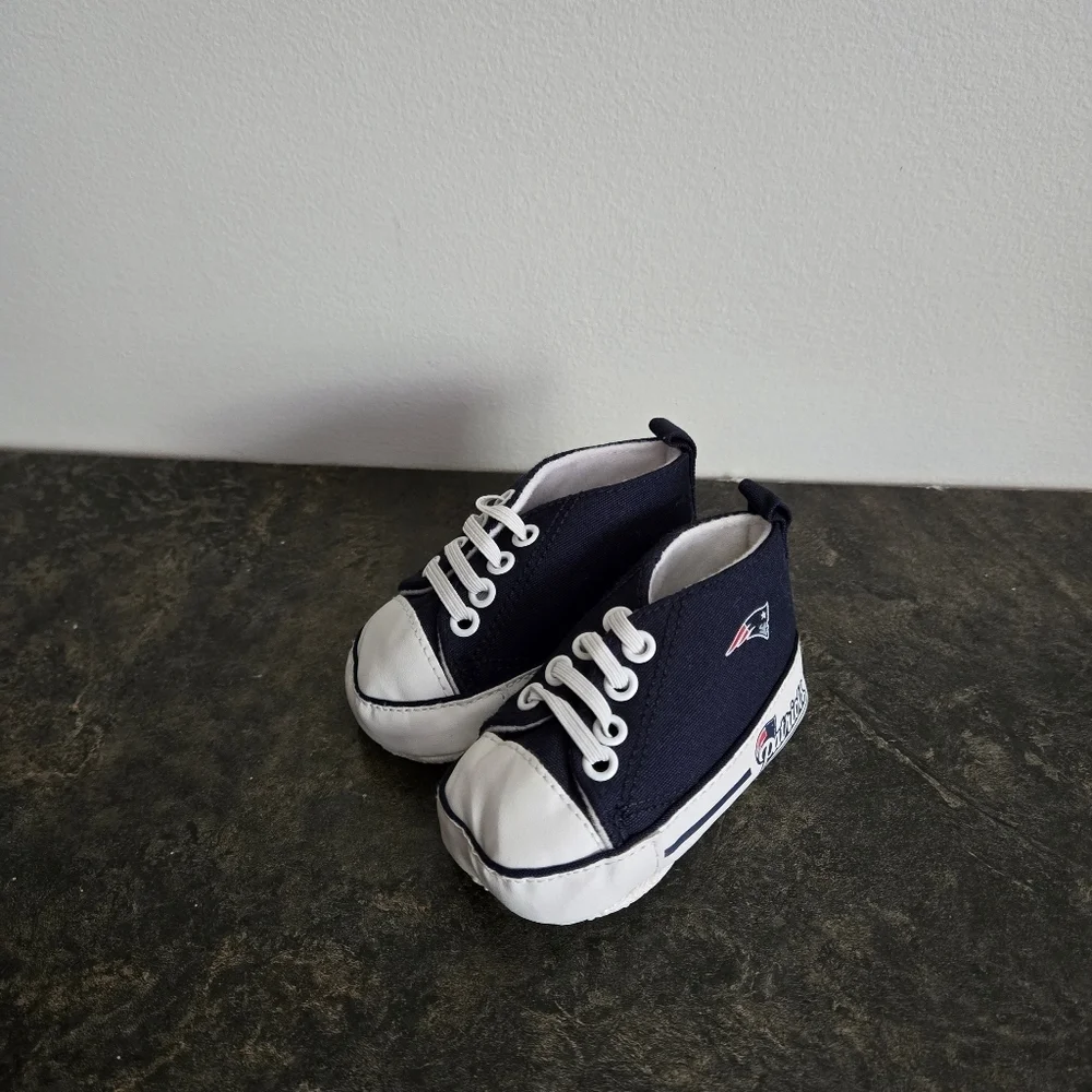 Patriots Baby Shoes Size 0-6 - Navy and White - Picture 8 of 12